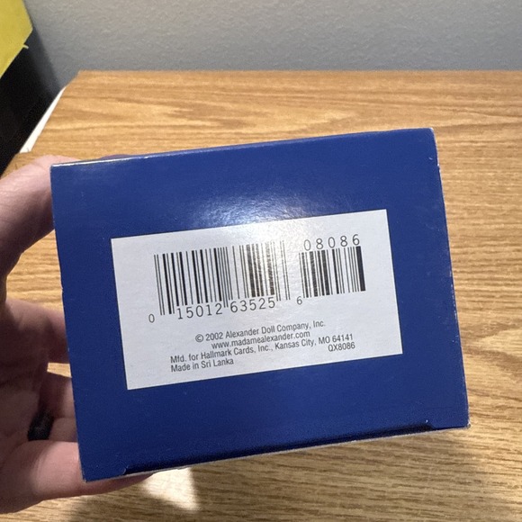 HALLMARK Keepsake 2002 Winter Wonderland Madame Alexander Collectors Series - Picture 3 of 9